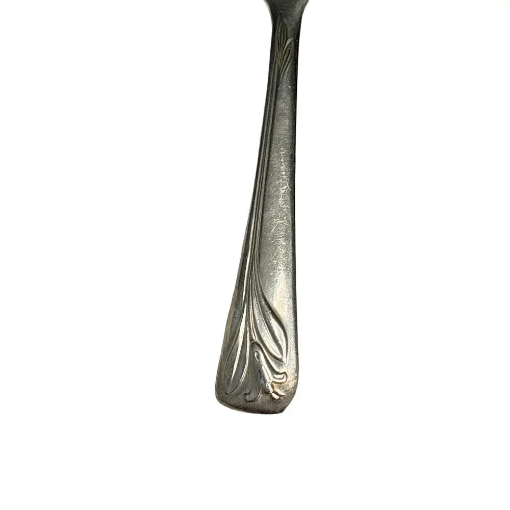 Vintage Embassy Silverplate Magic Lily Butter Knife